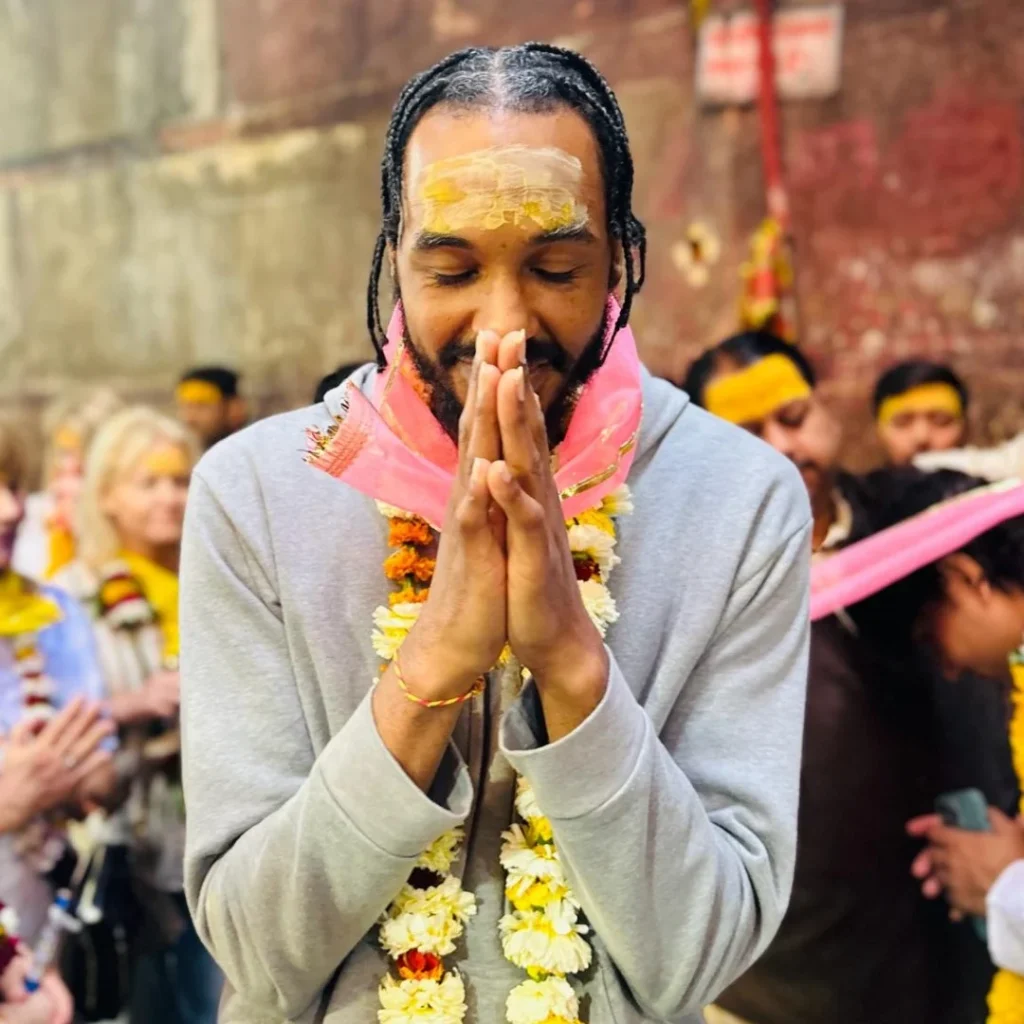 Homepage 1 Yogi Den in India Photo